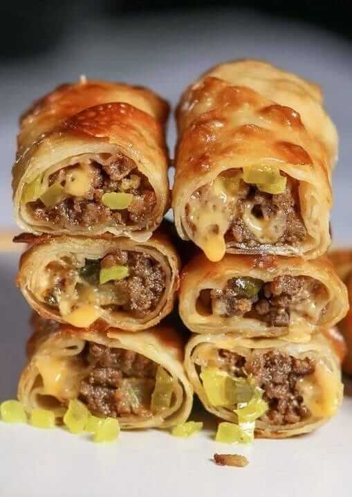 Cheeseburger egg rolls